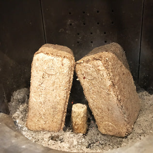 Hocheffiziente Holzbriketts